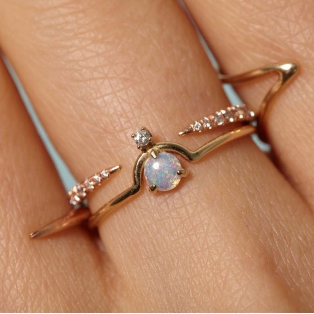 WWAKE Nestled Opal and Diamond Ring (14K Yellow Gold)